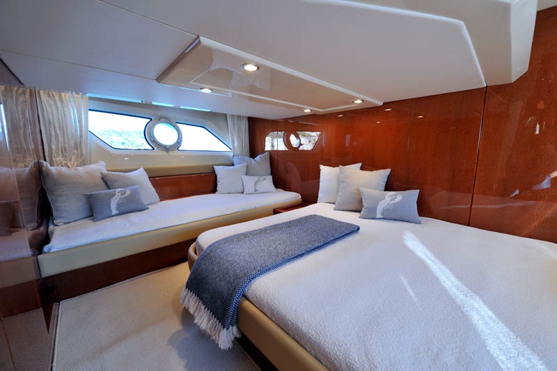 Sarnico Spider 46 GTS in navigazione (GDS) - uno yacht dalle prestazioni eccezionali e dalla linea unica